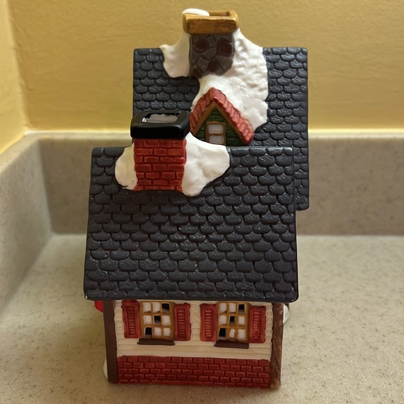 VTG Dickens Collectables Hand Painted Porcelain Lighted House- Candy Shop EUC - Picture 3 of 6